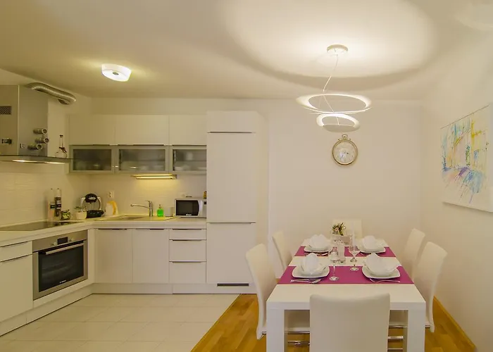 Harmony Apartment Split